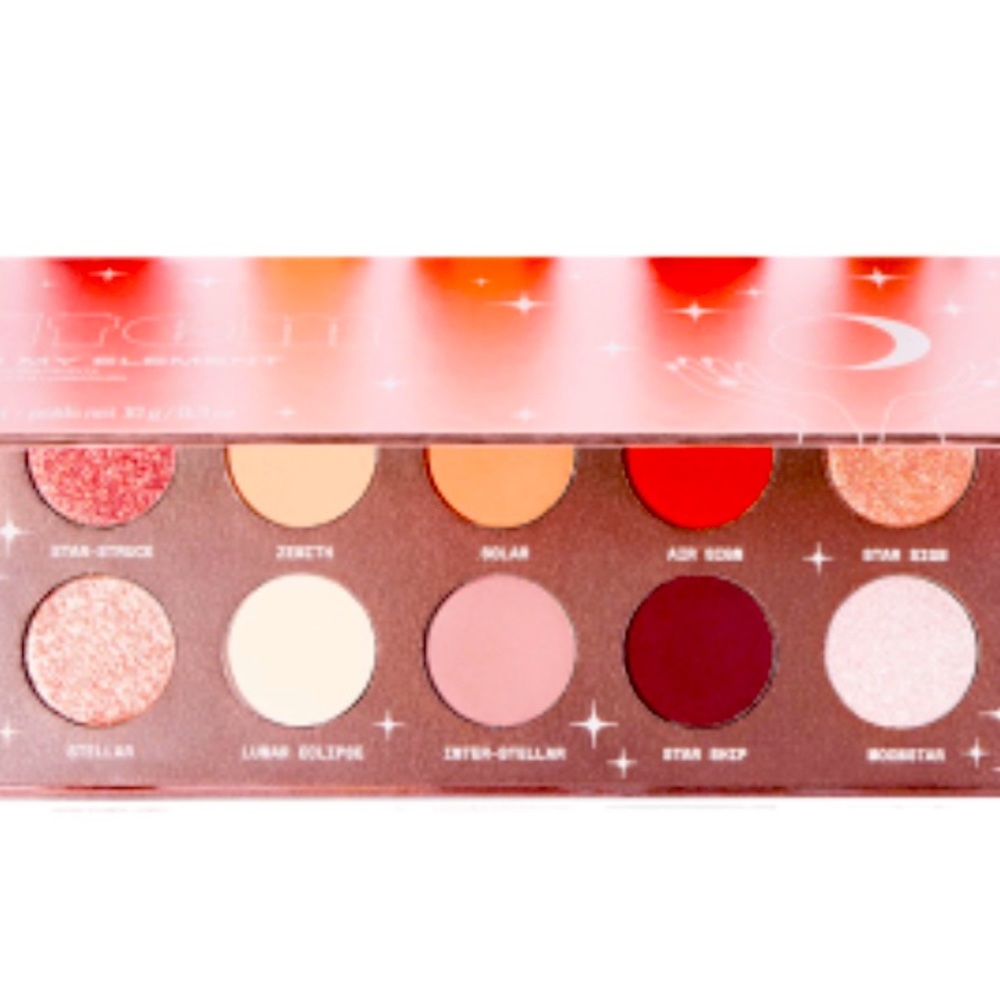 Item Beauty by Addison Rae In My Element Eyeshadow Palette